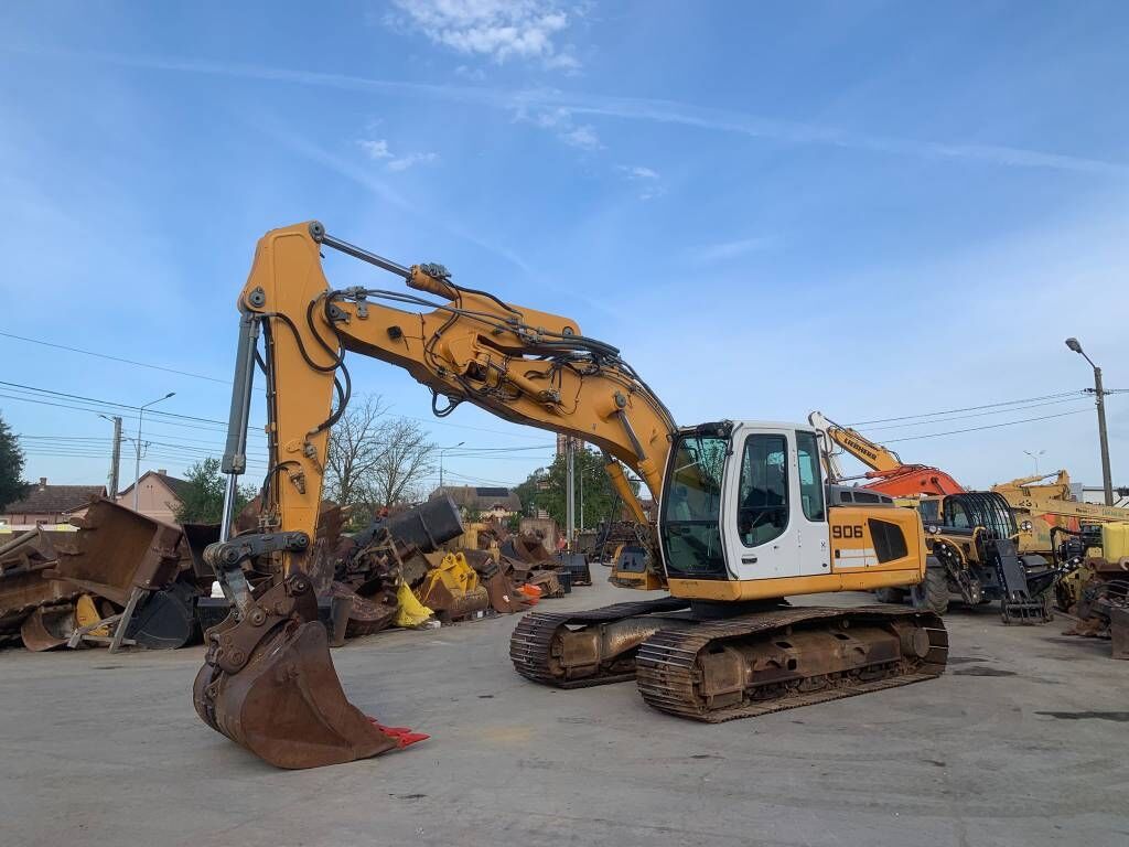 Liebherr R 906 LC Liebherr R 906 LC - Excavadora de cadenas: foto 1 Liebherr R 906 LC Liebherr R 906 LC - Excavadora de cadenas: foto 1