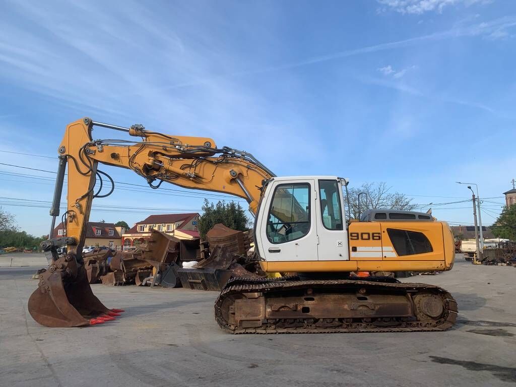 Liebherr R 906 LC Liebherr R 906 LC - Excavadora de cadenas: foto 2 Liebherr R 906 LC Liebherr R 906 LC - Excavadora de cadenas: foto 2