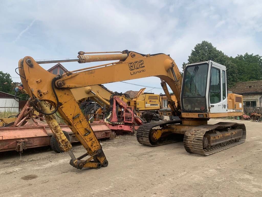 Liebherr R902 For Parts Liebherr R902 For Parts - Excavadora de cadenas: foto 1 Liebherr R902 For Parts Liebherr R902 For Parts - Excavadora de cadenas: foto 1
