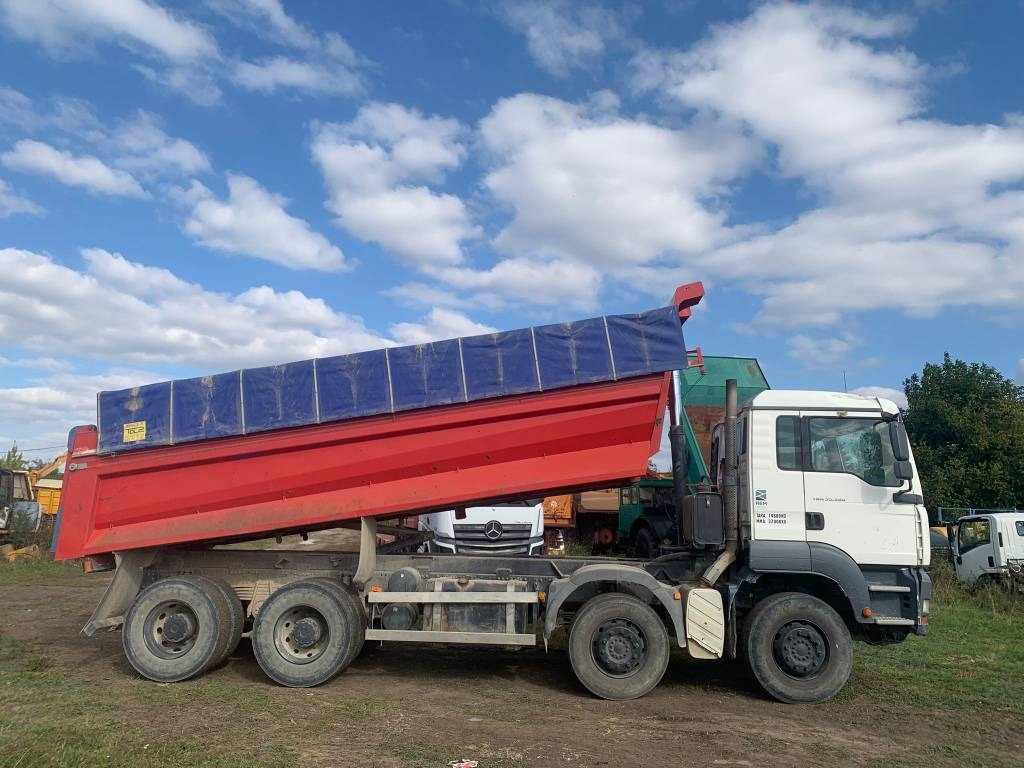 MAN TGA 35.350 - Camión volquete: foto 2 MAN TGA 35.350 - Camión volquete: foto 2