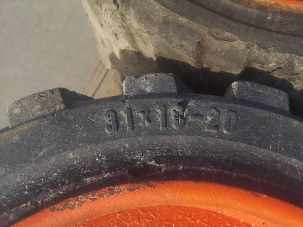 Trelleborg 31x10-20 - Neumático para Maquinaria de construcción: foto 4 Trelleborg 31x10-20 - Neumático para Maquinaria de construcción: foto 4