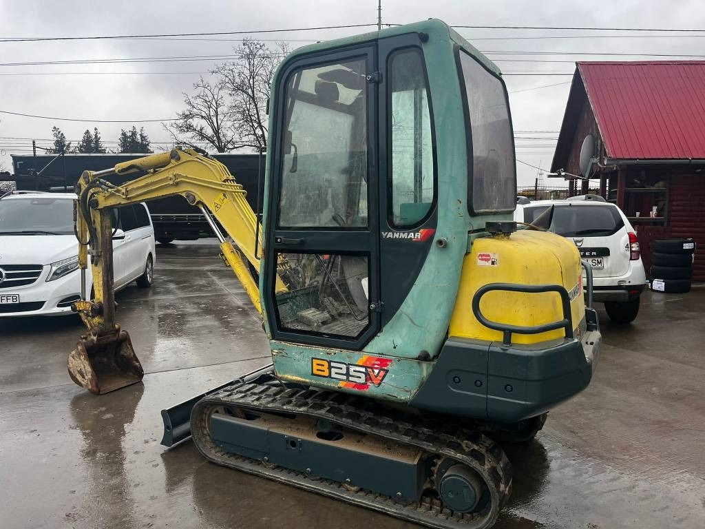Yanmar B 25 V - Miniexcavadora: foto 2 Yanmar B 25 V - Miniexcavadora: foto 2