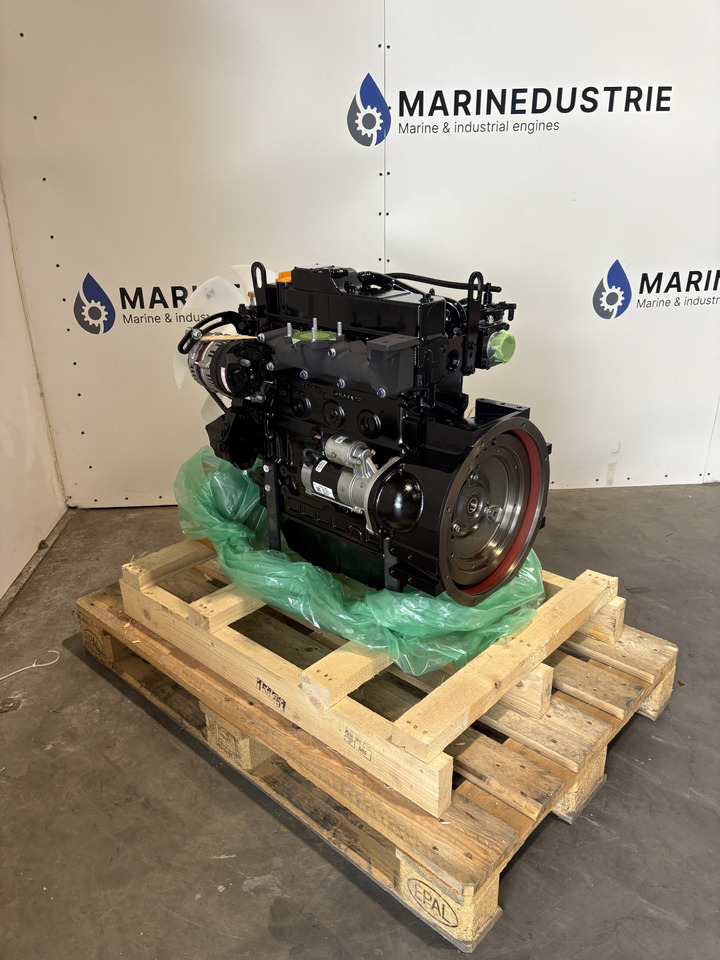 Yanmar 4TNV88 - Motor: foto 1 Yanmar 4TNV88 - Motor: foto 1