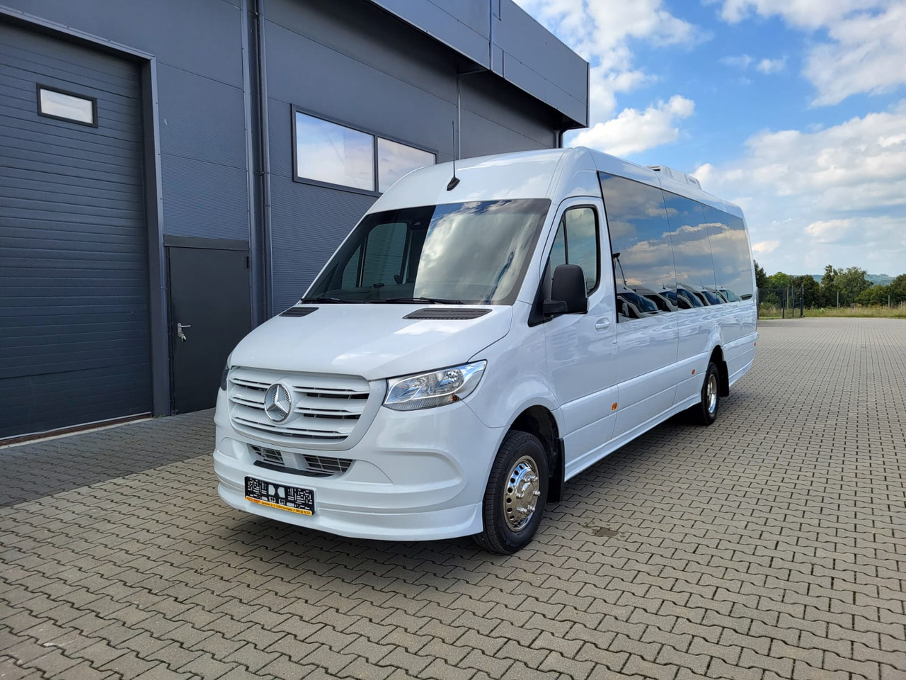 MERCEDES-BENZ Sprinter 517 CDI 24 places+ 3 standing NEW - Autobús suburbano: foto 1 MERCEDES-BENZ Sprinter 517 CDI 24 places+ 3 standing NEW - Autobús suburbano: foto 1