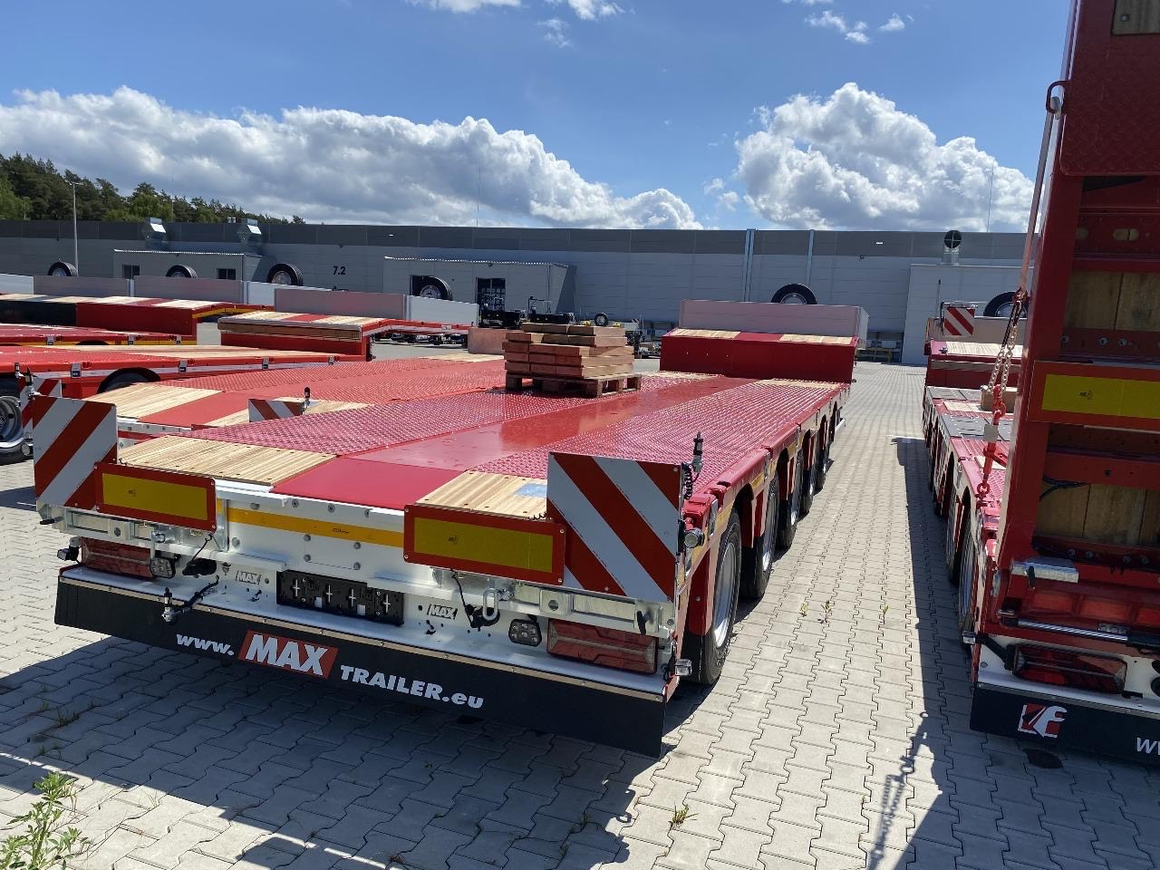 FAYMONVILLE MAXTRAILER MAX100 - Semirremolque góndola rebajadas: foto 2 FAYMONVILLE MAXTRAILER MAX100 - Semirremolque góndola rebajadas: foto 2