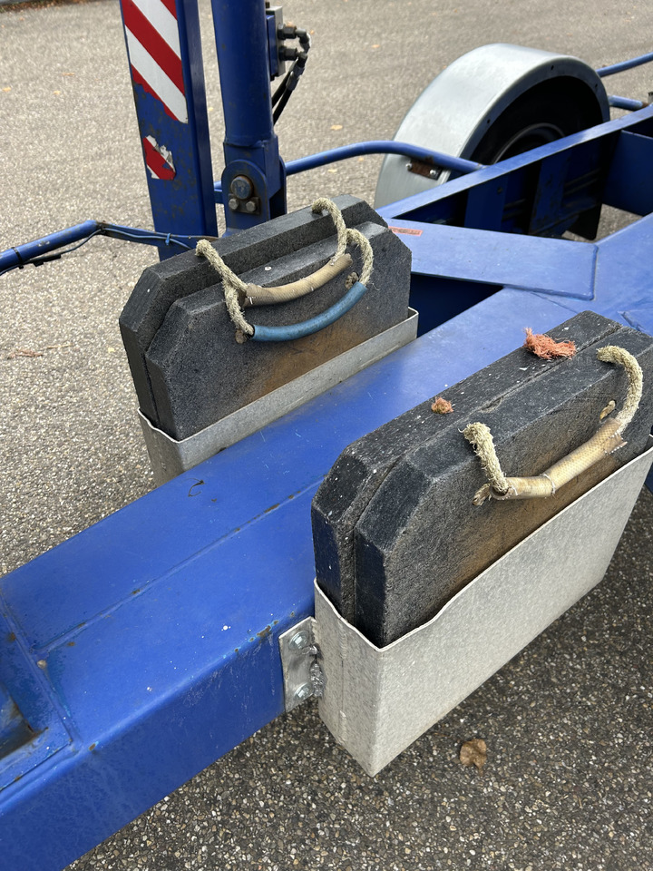 Plataforma elevadora remolcable Custers R20EHS R20 2005 trailer mounted platform R20: foto 9 Plataforma elevadora remolcable Custers R20EHS R20 2005 trailer mounted platform R20: foto 9