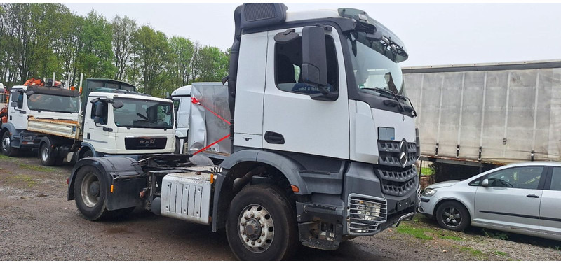 Mercedes-Benz 1840 HD 4x4 Arocs - Cabeza tractora: foto 2 Mercedes-Benz 1840 HD 4x4 Arocs - Cabeza tractora: foto 2