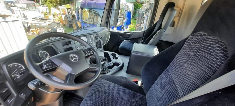 Mercedes-Benz 2043 Arocs 4x4 - Cabeza tractora: foto 5 Mercedes-Benz 2043 Arocs 4x4 - Cabeza tractora: foto 5