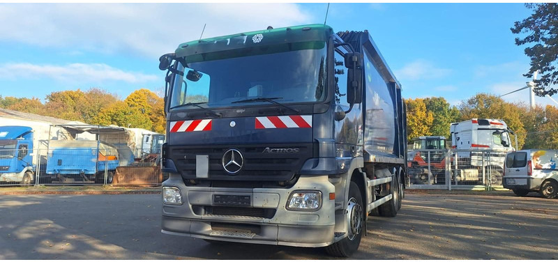 Mercedes-Benz 2632 Müllwgen 6x2 M.Haus E5 Blatt/Luft - Camión de basura: foto 1 Mercedes-Benz 2632 Müllwgen 6x2 M.Haus E5 Blatt/Luft - Camión de basura: foto 1