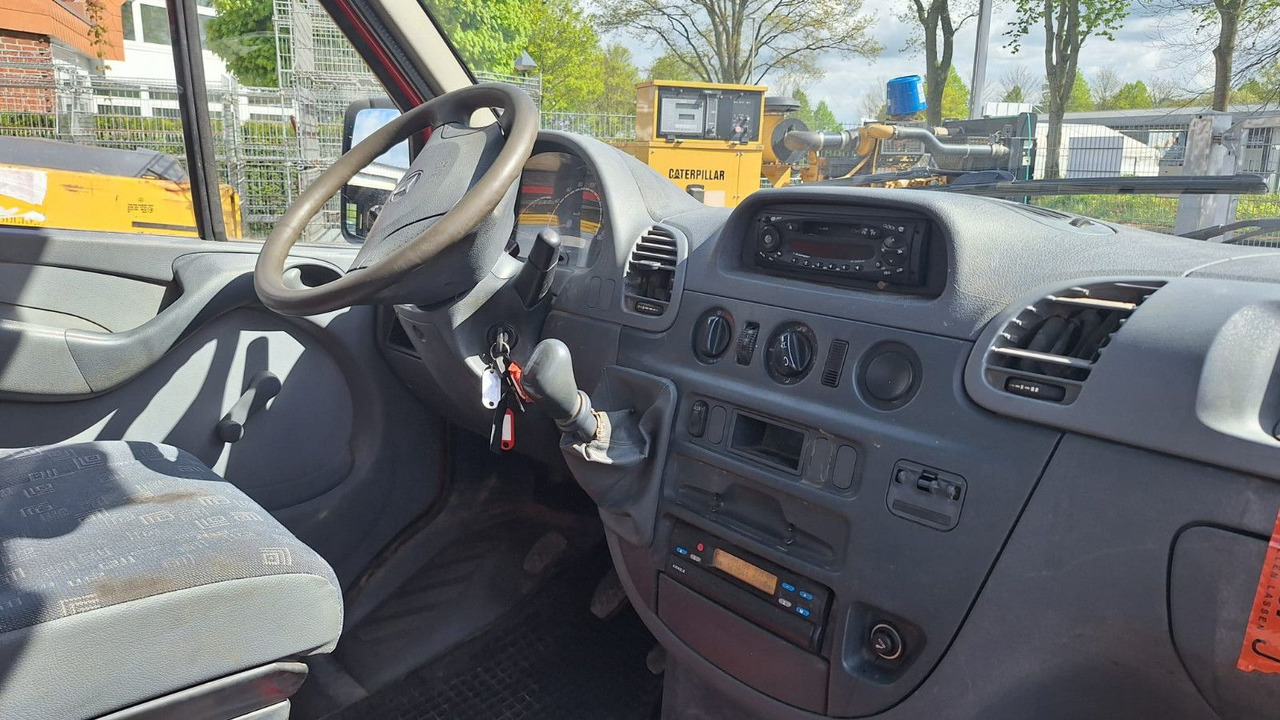 Mercedes-Benz 313 Pritsche Doppelkabine - Caja abierta furgoneta, Furgoneta combi: foto 5 Mercedes-Benz 313 Pritsche Doppelkabine - Caja abierta furgoneta, Furgoneta combi: foto 5