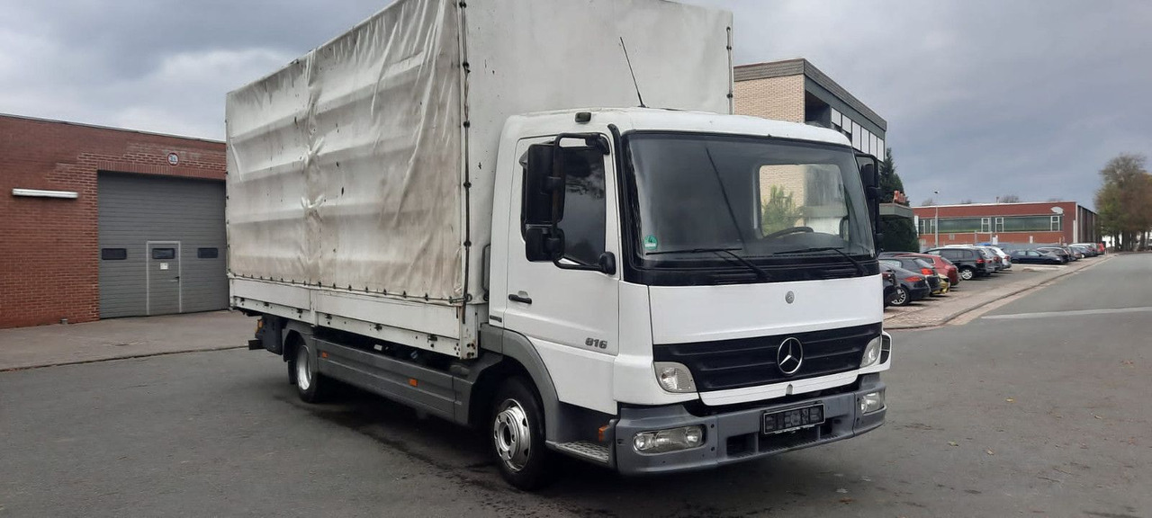 Mercedes-Benz 816 Pritsche Plane - Furgoneta con caja de lona: foto 2 Mercedes-Benz 816 Pritsche Plane - Furgoneta con caja de lona: foto 2