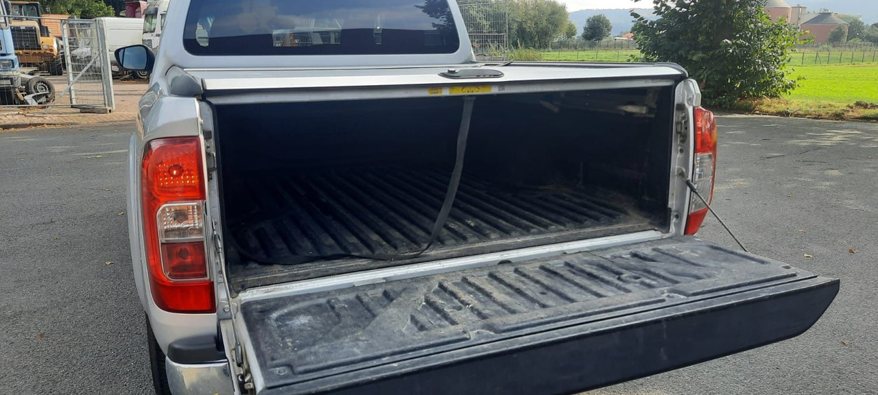 Nissan Navara NP300 N-Connecta Double Cab 4x4 - SUV/ Todoterreno: foto 5 Nissan Navara NP300 N-Connecta Double Cab 4x4 - SUV/ Todoterreno: foto 5
