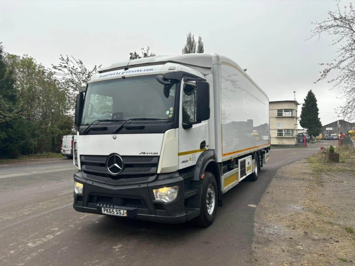 2015 Mercedes Axor 2532 Refrigerated Truck SSJ Axor - Camión frigorífico: foto 2 2015 Mercedes Axor 2532 Refrigerated Truck SSJ Axor - Camión frigorífico: foto 2