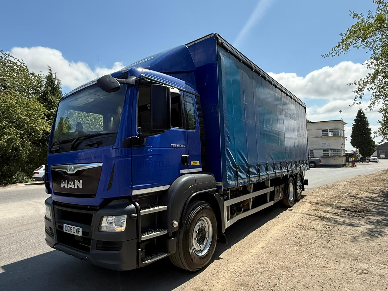 2016 MAN TGS 26 Curtainside Truck - Camión lona: foto 1 2016 MAN TGS 26 Curtainside Truck - Camión lona: foto 1
