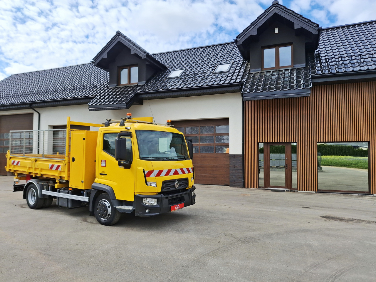 RENAULT D7.5 Wywrotka Kipper 3 Stronna 2015r 84 Tyś KM - Camión volquete: foto 1 RENAULT D7.5 Wywrotka Kipper 3 Stronna 2015r 84 Tyś KM - Camión volquete: foto 1