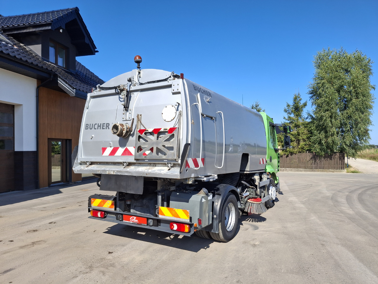 RENAULT Middlum 270 DXI Zamiatarka Kehrmaschine BUCHER Karcher L/R 2 Silniki 2 Motoren - Barredora vial: foto 4 RENAULT Middlum 270 DXI Zamiatarka Kehrmaschine BUCHER Karcher L/R 2 Silniki 2 Motoren - Barredora vial: foto 4