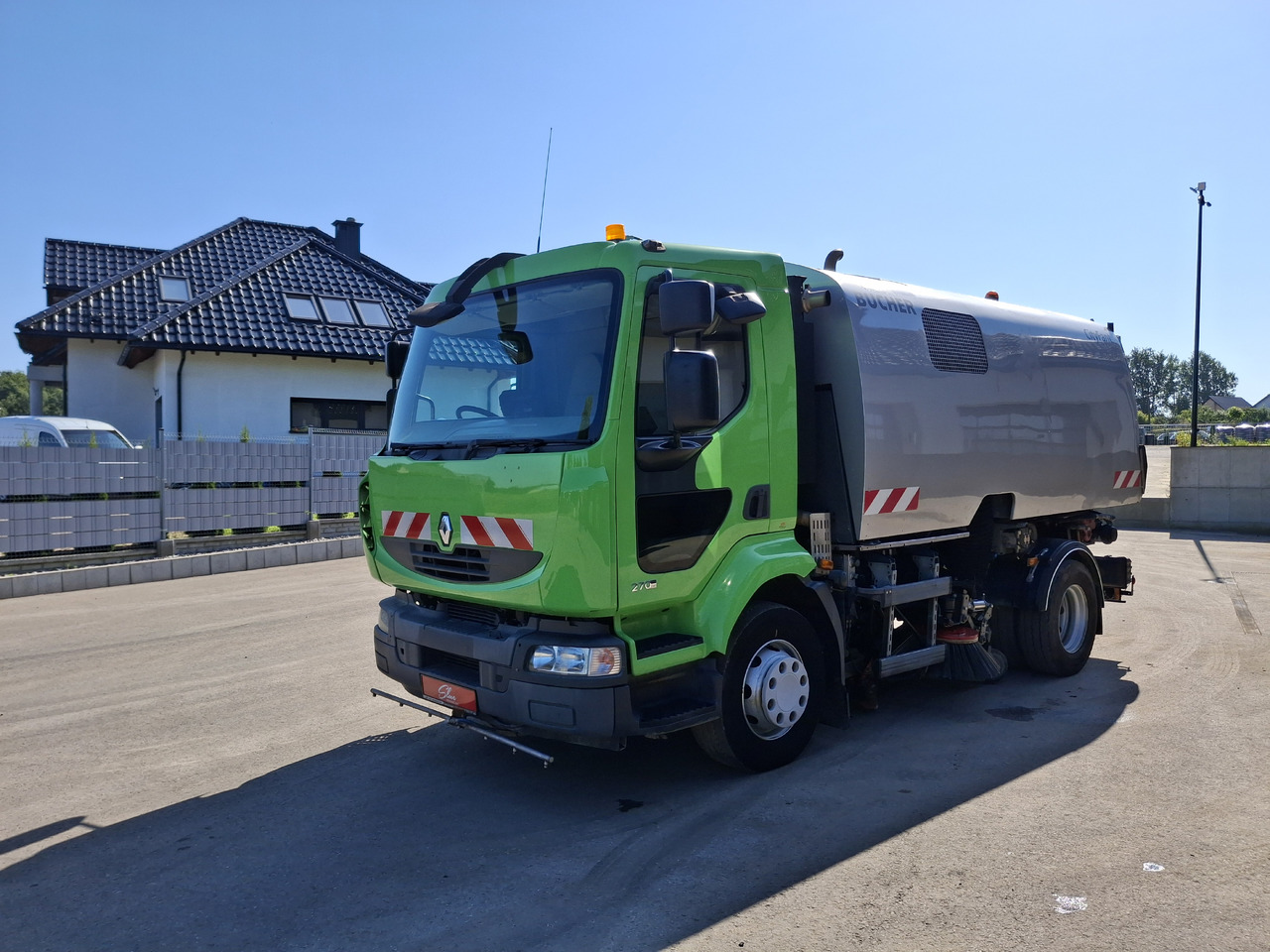 RENAULT Middlum 270 DXI Zamiatarka Kehrmaschine BUCHER Karcher L/R 2 Silniki 2 Motoren - Barredora vial: foto 2 RENAULT Middlum 270 DXI Zamiatarka Kehrmaschine BUCHER Karcher L/R 2 Silniki 2 Motoren - Barredora vial: foto 2