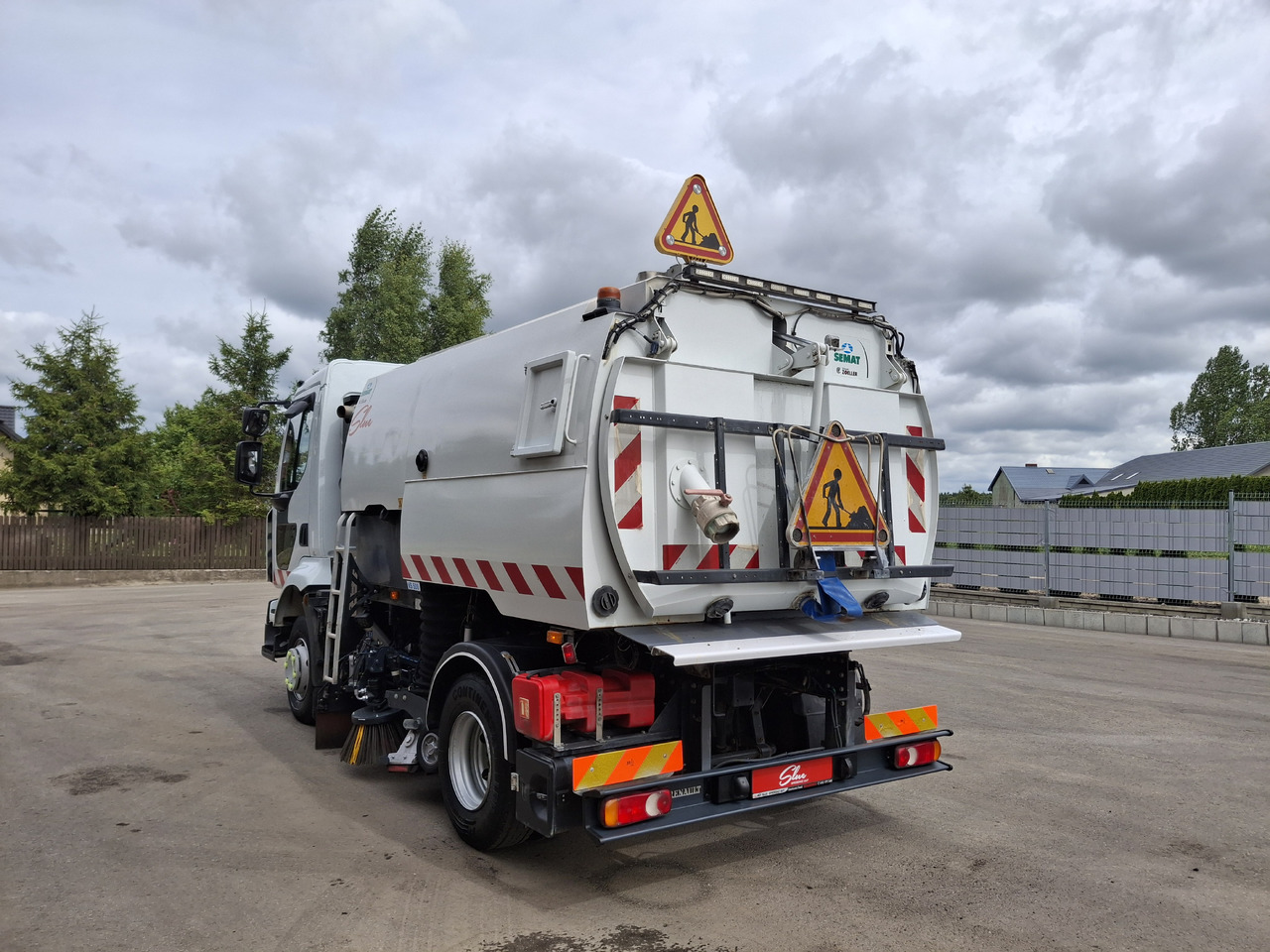 RENAULT Midlum 220 Zamiatarka Johnston VS500 Szczotki L/R Obie Strony Napęd Hydrostatyczny 2012r - Barredora vial: foto 4 RENAULT Midlum 220 Zamiatarka Johnston VS500 Szczotki L/R Obie Strony Napęd Hydrostatyczny 2012r - Barredora vial: foto 4