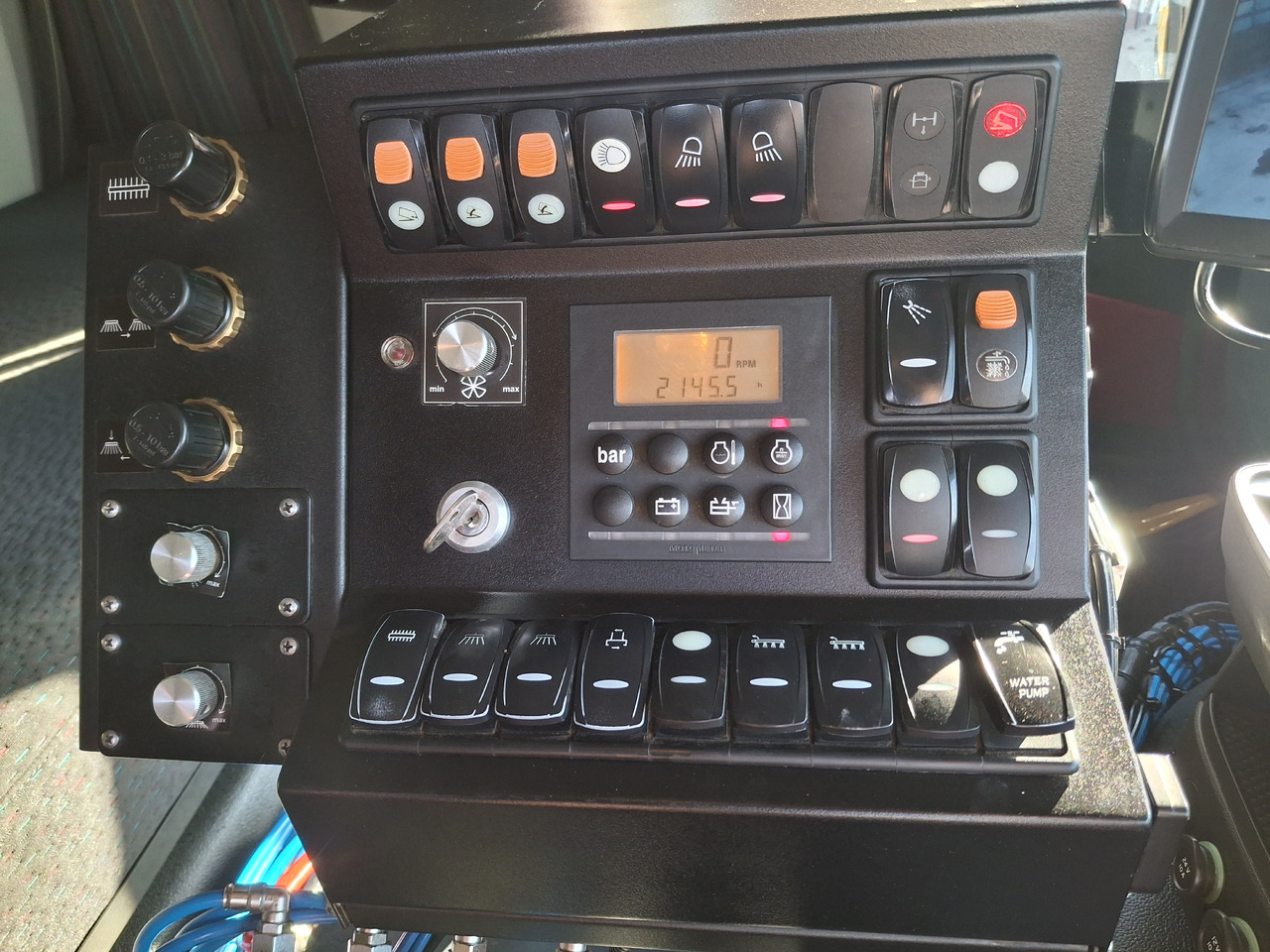 Barredora vial VOLVO FMX 420 Zamiatarka Kehrmaschine Euro 6 PM2.5 BROCK VS 7 TECH Karcher L/R 2145 Mth 2021r: foto 41 Barredora vial VOLVO FMX 420 Zamiatarka Kehrmaschine Euro 6 PM2.5 BROCK VS 7 TECH Karcher L/R 2145 Mth 2021r: foto 41