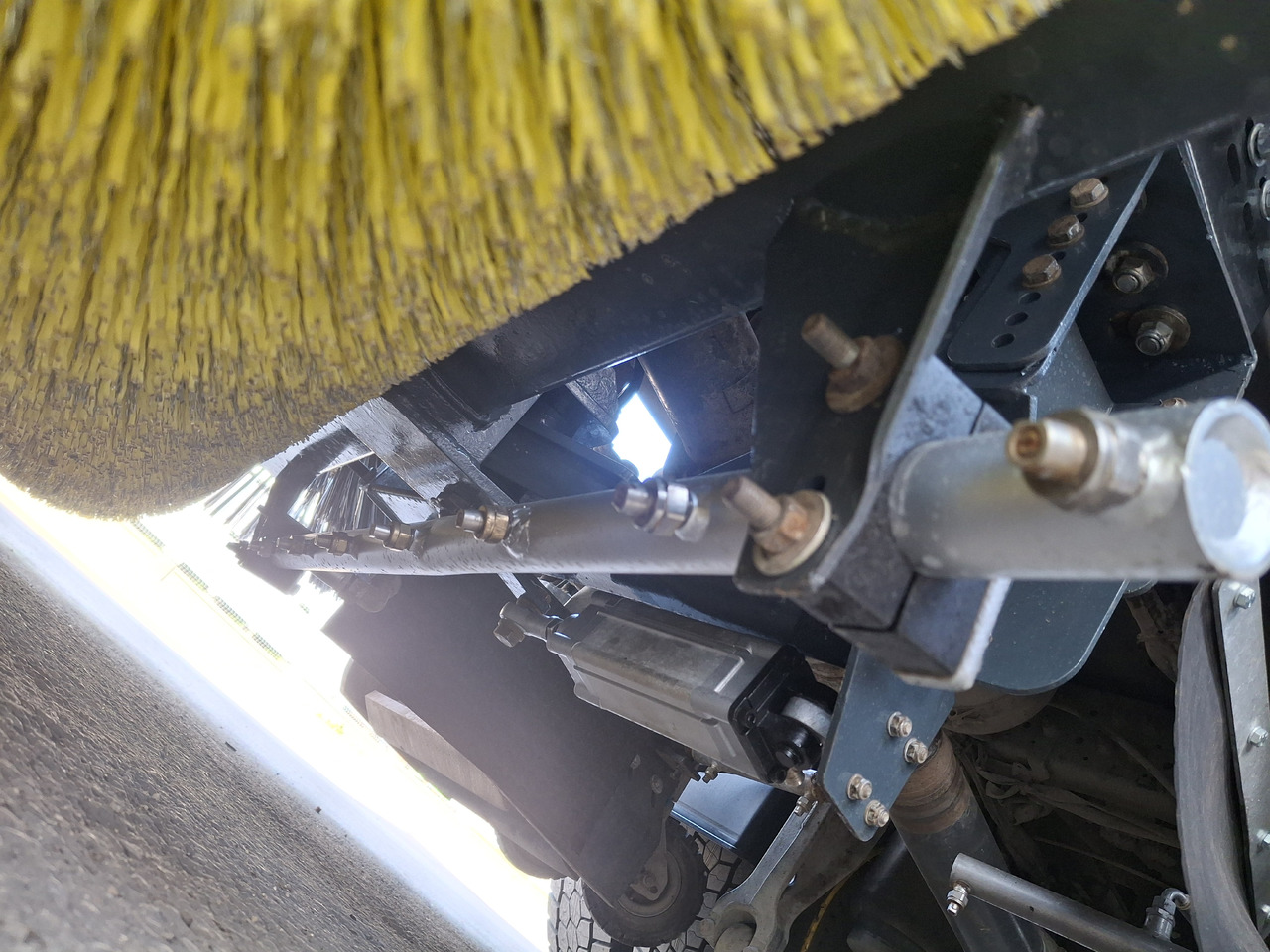 Barredora vial VOLVO FMX 420 Zamiatarka Kehrmaschine Euro 6 PM2.5 BROCK VS 7 TECH Karcher L/R 2145 Mth 2021r: foto 19 Barredora vial VOLVO FMX 420 Zamiatarka Kehrmaschine Euro 6 PM2.5 BROCK VS 7 TECH Karcher L/R 2145 Mth 2021r: foto 19