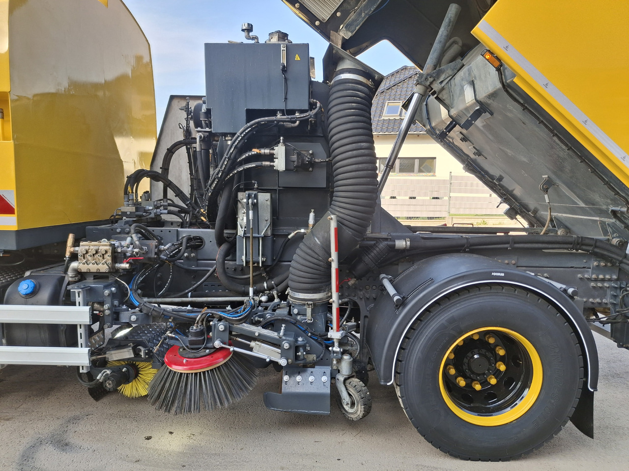 Barredora vial VOLVO FMX 420 Zamiatarka Kehrmaschine Euro 6 PM2.5 BROCK VS 7 TECH Karcher L/R 2145 Mth 2021r: foto 24 Barredora vial VOLVO FMX 420 Zamiatarka Kehrmaschine Euro 6 PM2.5 BROCK VS 7 TECH Karcher L/R 2145 Mth 2021r: foto 24