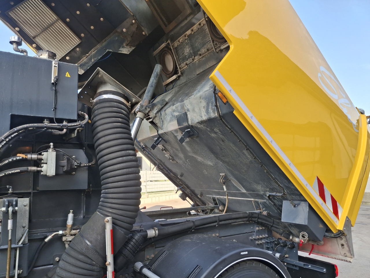 Barredora vial VOLVO FMX 420 Zamiatarka Kehrmaschine Euro 6 PM2.5 BROCK VS 7 TECH Karcher L/R 2145 Mth 2021r: foto 25 Barredora vial VOLVO FMX 420 Zamiatarka Kehrmaschine Euro 6 PM2.5 BROCK VS 7 TECH Karcher L/R 2145 Mth 2021r: foto 25