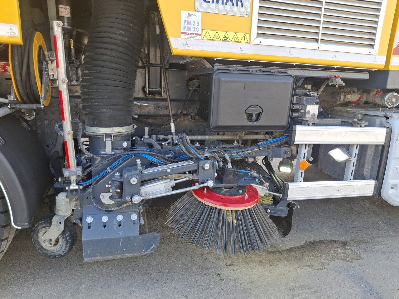 Barredora vial VOLVO FMX 420 Zamiatarka Kehrmaschine Euro 6 PM2.5 BROCK VS 7 TECH Karcher L/R 2145 Mth 2021r: foto 11 Barredora vial VOLVO FMX 420 Zamiatarka Kehrmaschine Euro 6 PM2.5 BROCK VS 7 TECH Karcher L/R 2145 Mth 2021r: foto 11