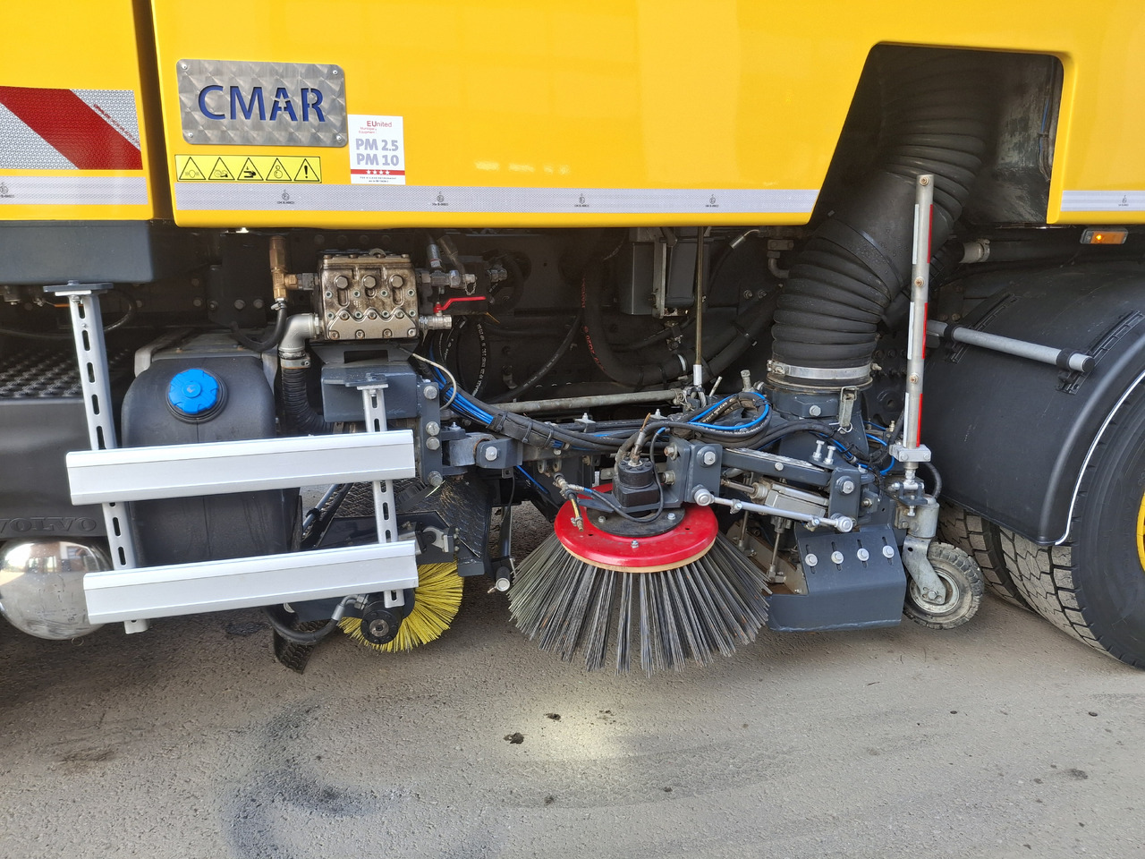 Barredora vial VOLVO FMX 420 Zamiatarka Kehrmaschine Euro 6 PM2.5 BROCK VS 7 TECH Karcher L/R 2145 Mth 2021r: foto 15 Barredora vial VOLVO FMX 420 Zamiatarka Kehrmaschine Euro 6 PM2.5 BROCK VS 7 TECH Karcher L/R 2145 Mth 2021r: foto 15