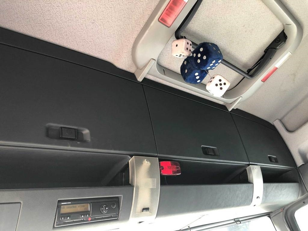 MAN TGA 26.480 6X2-2 BL - Limpieza de alcantarillado: foto 4 MAN TGA 26.480 6X2-2 BL - Limpieza de alcantarillado: foto 4