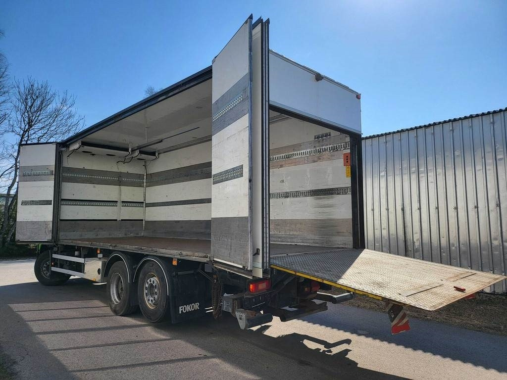 Volvo FM410 6X2 CARRIER SIDEOPENING - Camión frigorífico: foto 3 Volvo FM410 6X2 CARRIER SIDEOPENING - Camión frigorífico: foto 3