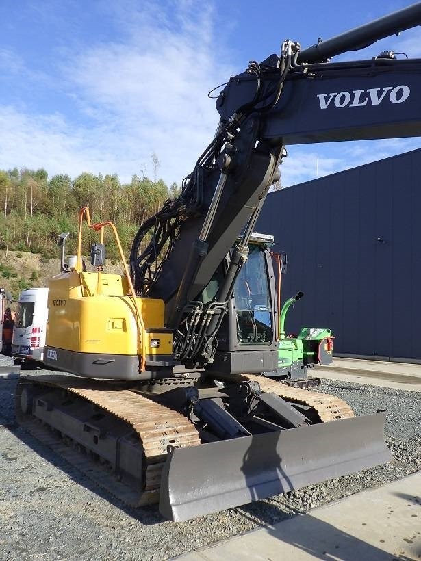 Volvo ECR 235 D  - Excavadora de cadenas: foto 4 Volvo ECR 235 D  - Excavadora de cadenas: foto 4