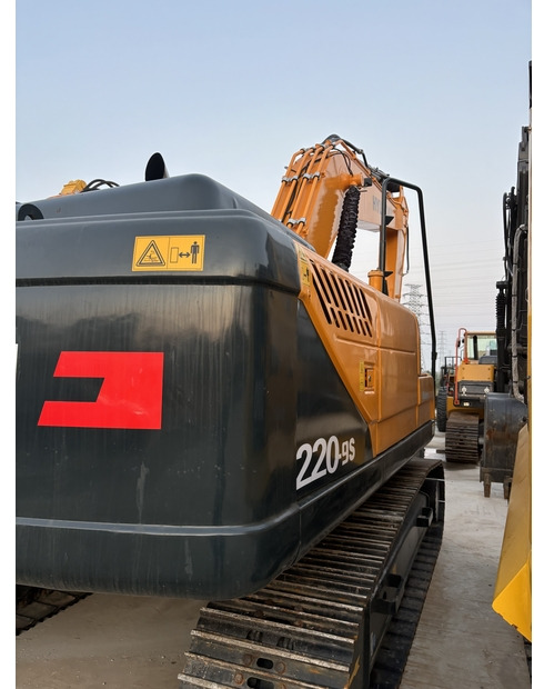 2022 Hyundai 225 - Excavadora de cadenas: foto 1 2022 Hyundai 225 - Excavadora de cadenas: foto 1