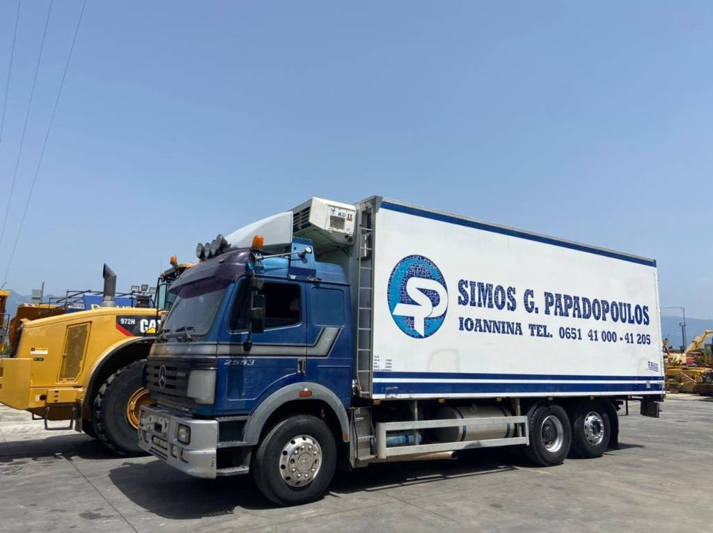 Camión frigorífico Mercedes-Benz 2553L: foto 6