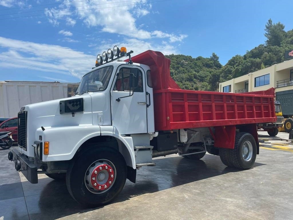Volvo N10 ST - Camión volquete: foto 5 Volvo N10 ST - Camión volquete: foto 5