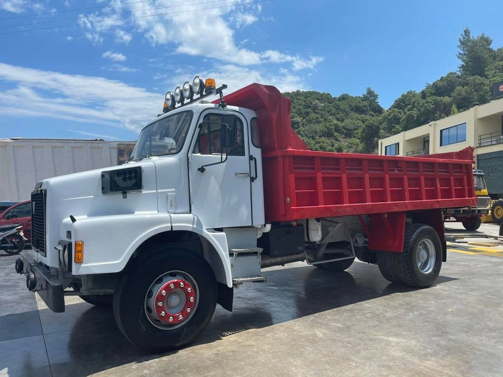Volvo N10 ST - Camión volquete: foto 4 Volvo N10 ST - Camión volquete: foto 4