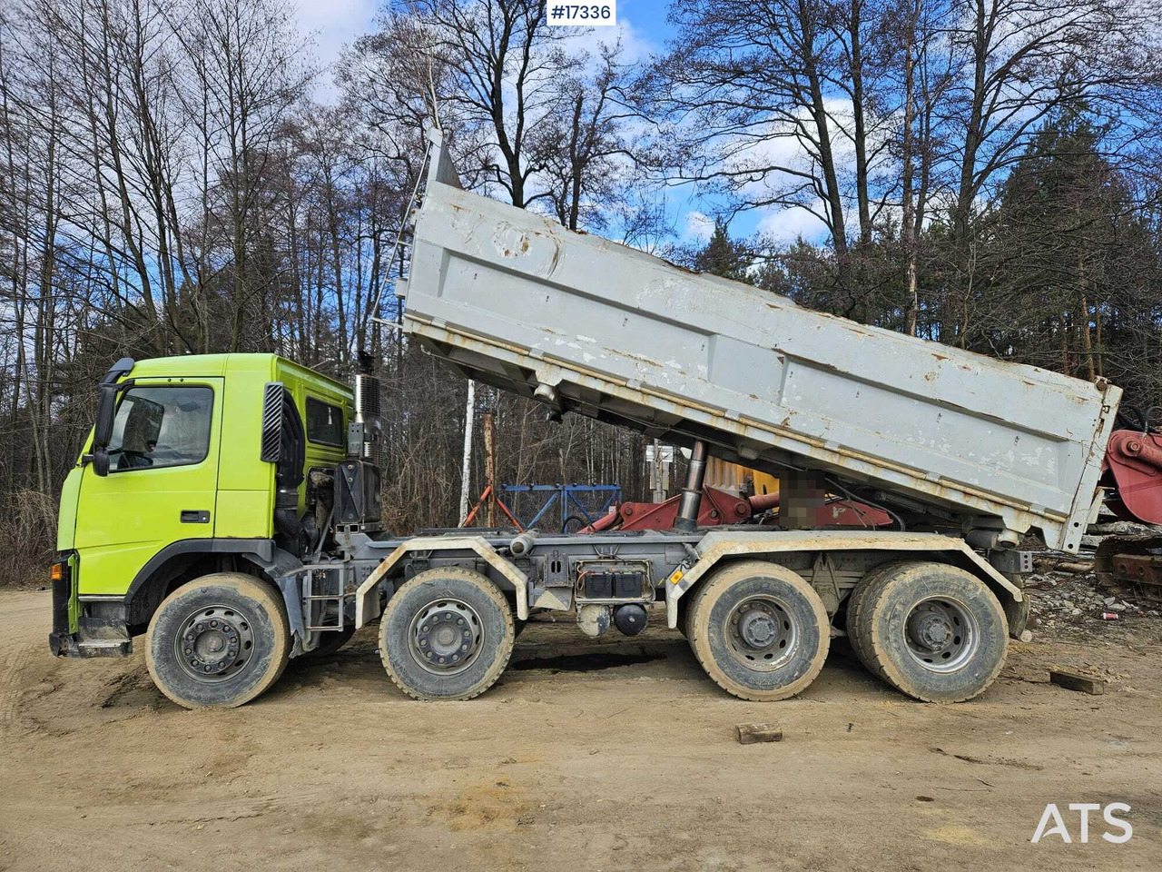 2002 Volvo fm 84R13 8x4 - Camión volquete: foto 3 2002 Volvo fm 84R13 8x4 - Camión volquete: foto 3