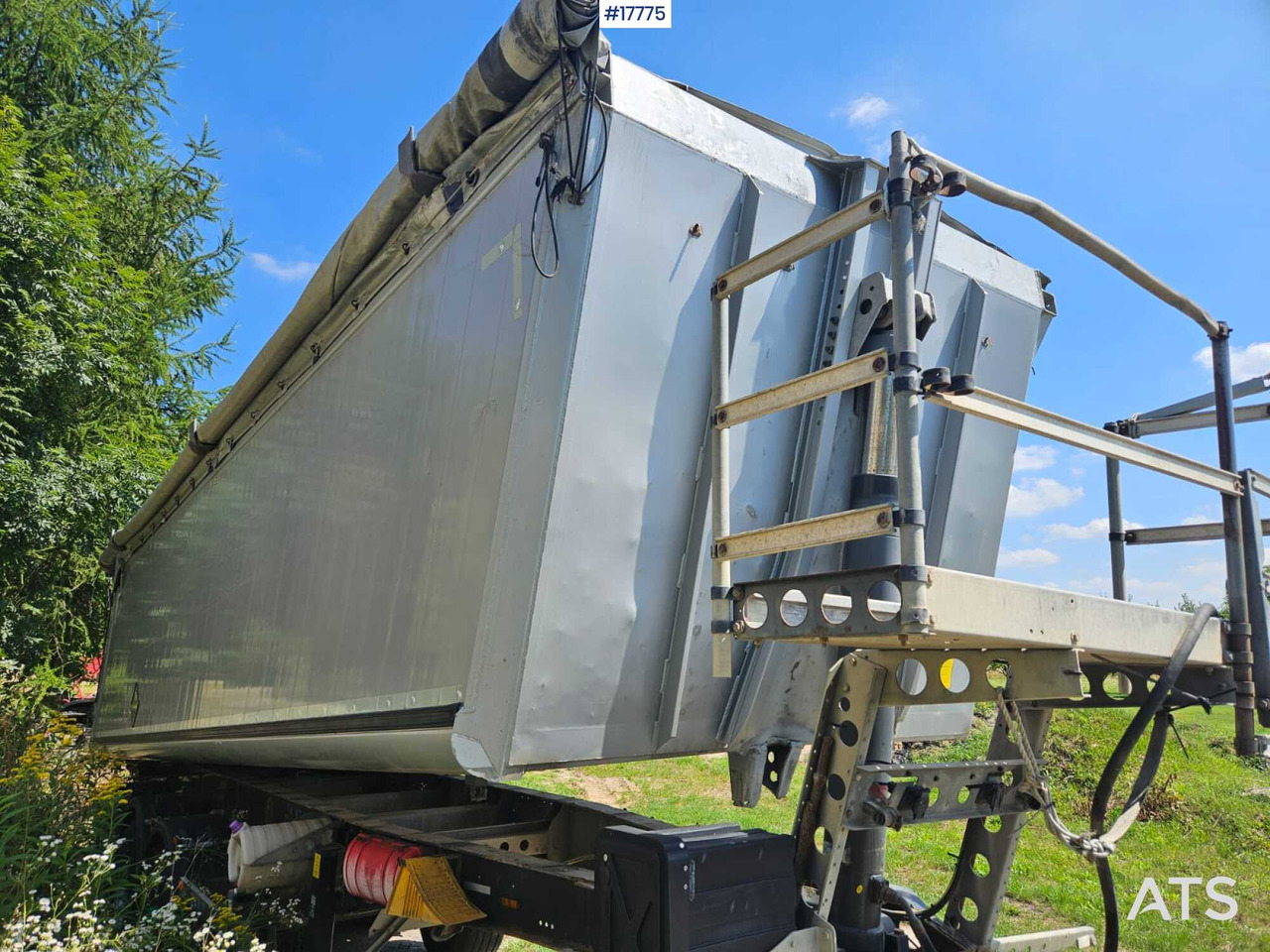 2013 Schmitz SKI 24 - Semirremolque volquete: foto 5 2013 Schmitz SKI 24 - Semirremolque volquete: foto 5