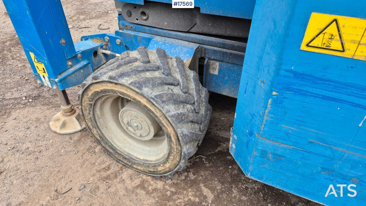 Plataforma elevadora 2014 Genie 4069 RT/ Podest spalinowy: foto 14