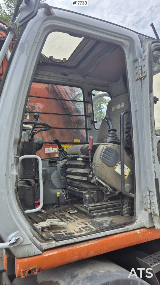 Excavadora de ruedas HITACHI EW 165W (2000) ROTOTILT Wheel Excavator: foto 18 Excavadora de ruedas HITACHI EW 165W (2000) ROTOTILT Wheel Excavator: foto 18