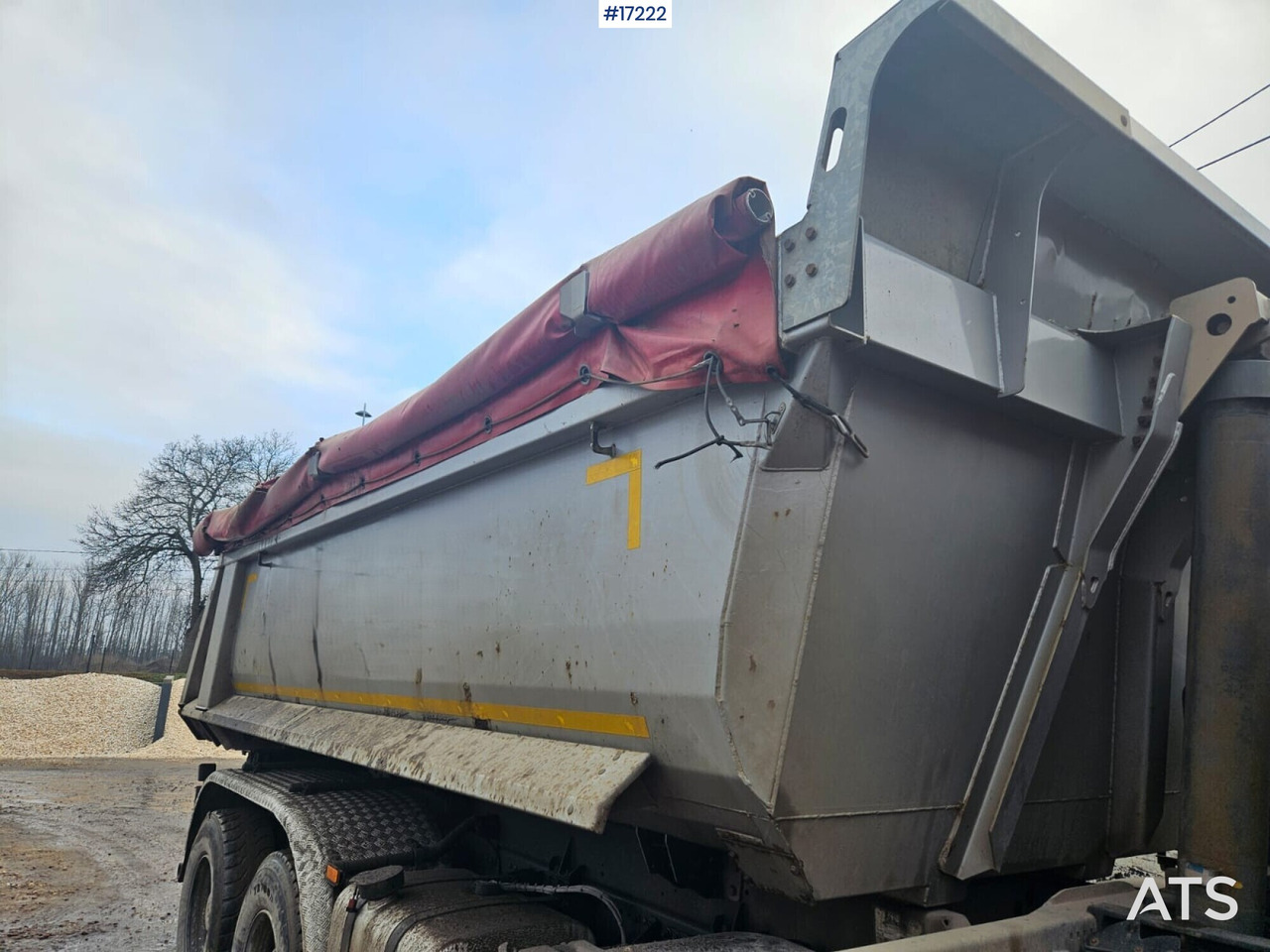 Leasing de  Mercedes-Benz Axor 3240 four-axle tipper (2012) Mercedes-Benz Axor 3240 four-axle tipper (2012): foto 13