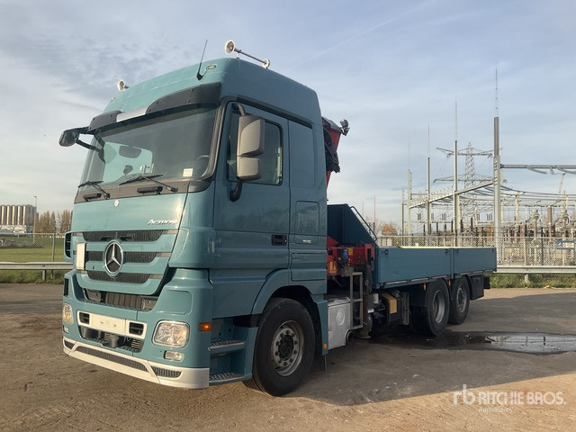 2012 Mercedes-Benz Actros 930.20 2012 HMF 3000-K3 Articulated Bo ... Flatbed Truck with Crane - Camión caja abierta, Camión grúa: foto 1 2012 Mercedes-Benz Actros 930.20 2012 HMF 3000-K3 Articulated Bo ... Flatbed Truck with Crane - Camión caja abierta, Camión grúa: foto 1