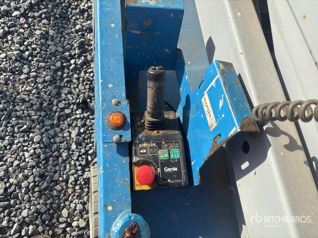 2015 Genie GS-4047 Electric Scissor Lift - Plataforma de tijeras: foto 5 2015 Genie GS-4047 Electric Scissor Lift - Plataforma de tijeras: foto 5