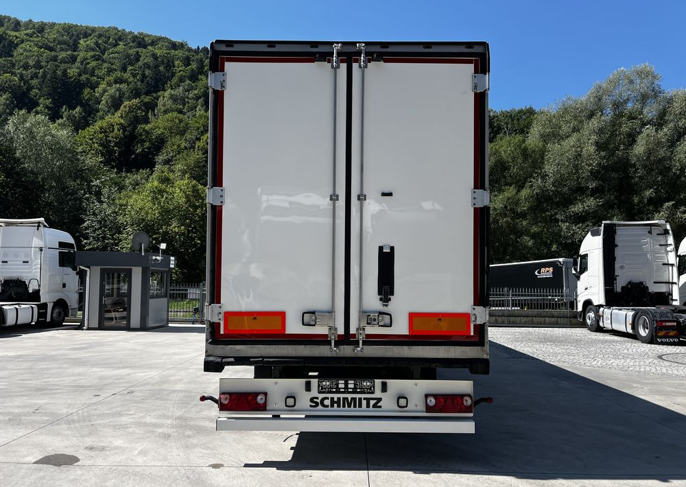 Schmitz Cargobull Chłodnia // 2010 Rok // 2 osie podnoszone // Doppelstock // Kosz paletowy // - Semirremolque frigorífico: foto 2 Schmitz Cargobull Chłodnia // 2010 Rok // 2 osie podnoszone // Doppelstock // Kosz paletowy // - Semirremolque frigorífico: foto 2
