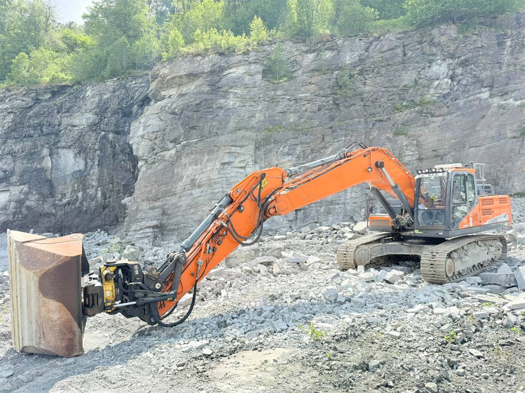 Doosan DX 300 LC-5 - Excavadora de cadenas: foto 1 Doosan DX 300 LC-5 - Excavadora de cadenas: foto 1