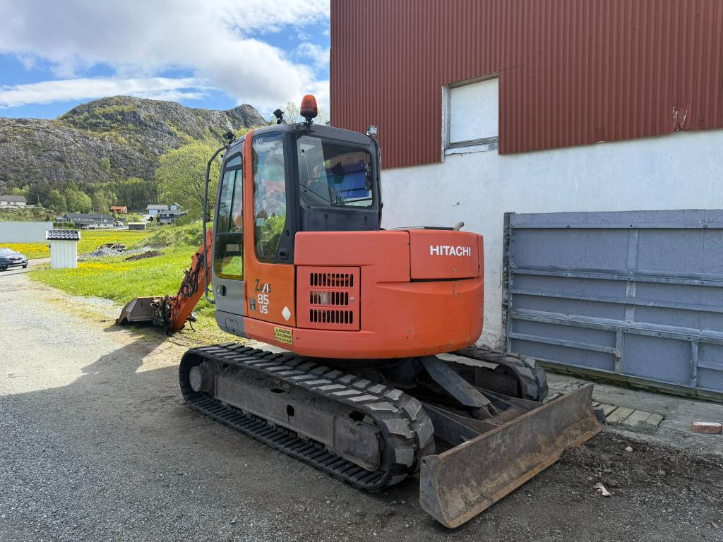 Hitachi ZX 85 US - Miniexcavadora: foto 2 Hitachi ZX 85 US - Miniexcavadora: foto 2