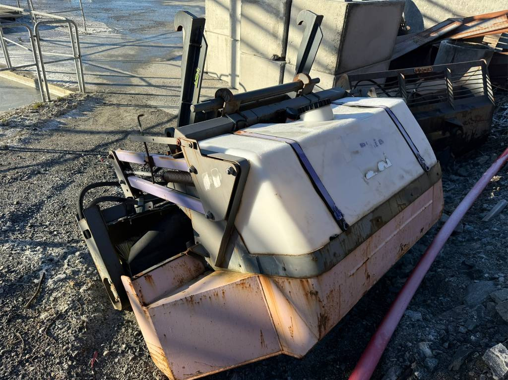 Barredora cucharón Holms 300 - 2,2/2000: foto 1