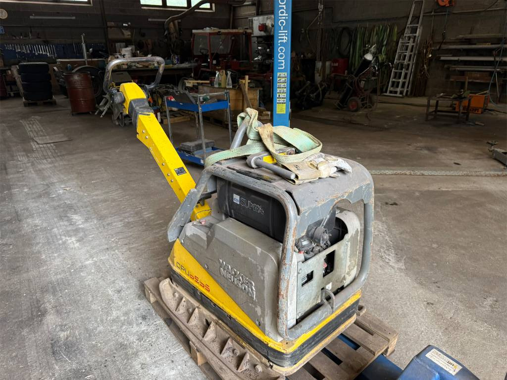 Wacker Neuson DPU 6555 HE - Plancha reversible: foto 1 Wacker Neuson DPU 6555 HE - Plancha reversible: foto 1