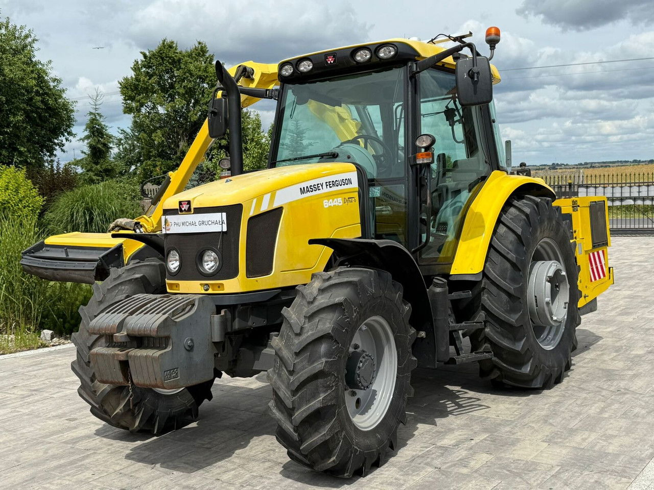 Massey Ferguson 6445 z kosiarką wysięgnikową do poboczy Rousseau T hénor 510 L FI - Tractor: foto 3 Massey Ferguson 6445 z kosiarką wysięgnikową do poboczy Rousseau T hénor 510 L FI - Tractor: foto 3