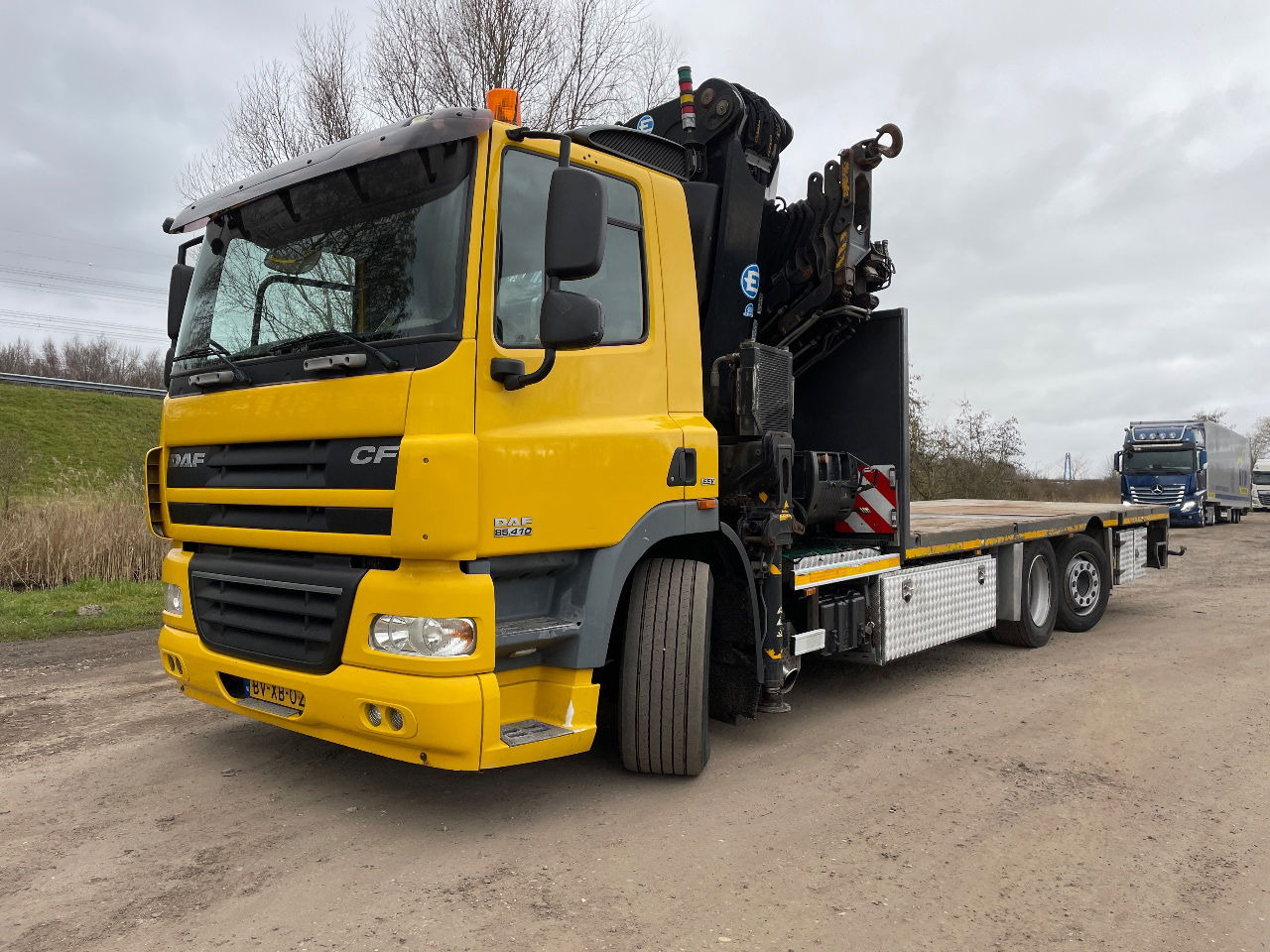 DAF 85.410 Met Effer 470 6s laadkraan ladekran loadercrane crane palfinger hiab fassi - Camión grúa: foto 1 DAF 85.410 Met Effer 470 6s laadkraan ladekran loadercrane crane palfinger hiab fassi - Camión grúa: foto 1