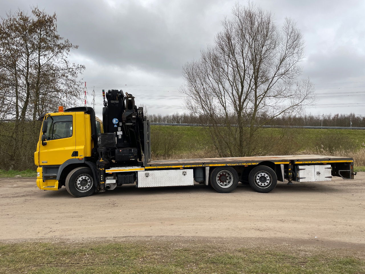 DAF 85.410 Met Effer 470 6s laadkraan ladekran loadercrane crane palfinger hiab fassi - Camión grúa: foto 2 DAF 85.410 Met Effer 470 6s laadkraan ladekran loadercrane crane palfinger hiab fassi - Camión grúa: foto 2